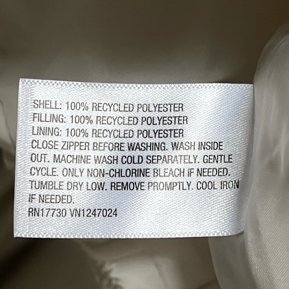 Wild Fable Light Beige Quilted Puffer Vest - Picture 8 of 9